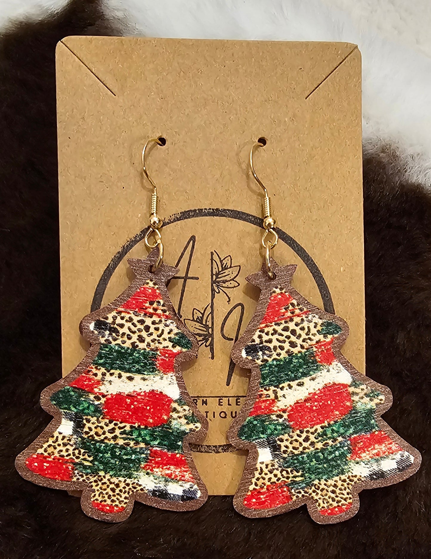 Old Fashion Pattern Christmas Tree Earrings